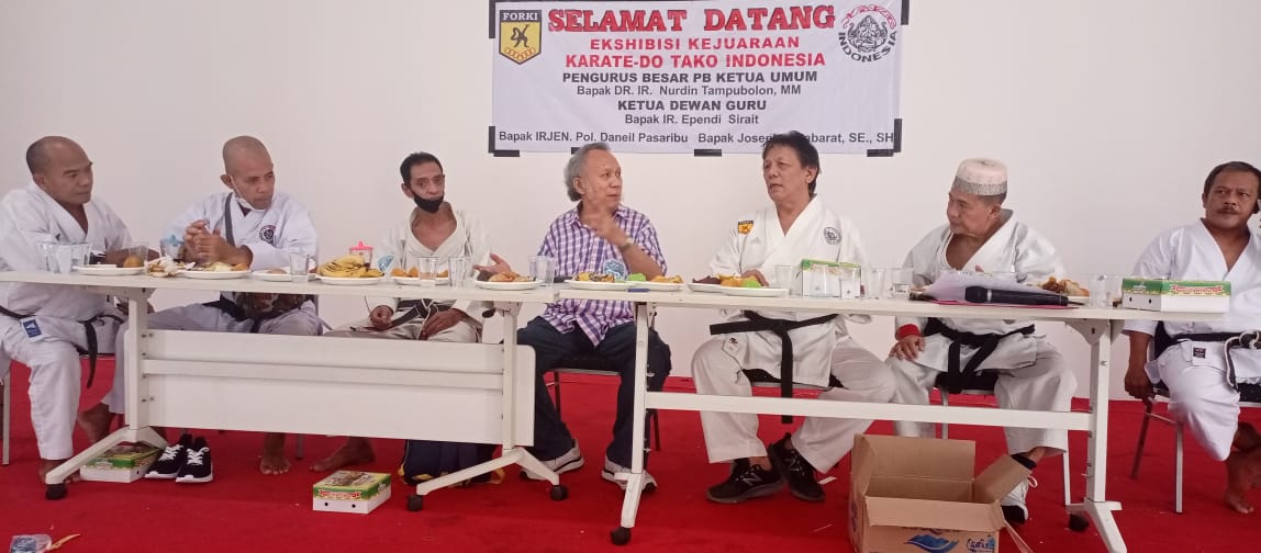 Karateok